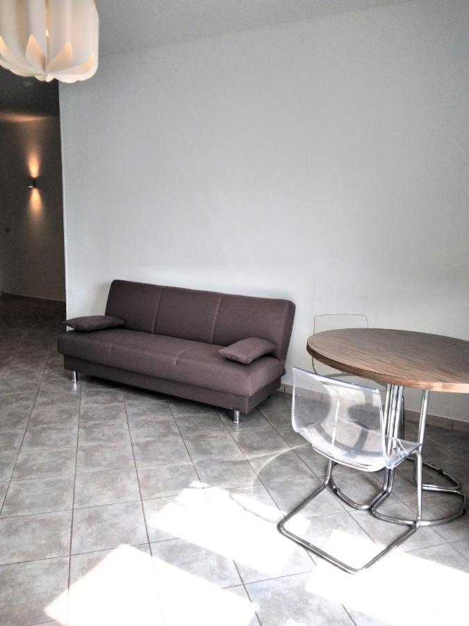 Spazioso Appartamento Parabiago Exterior foto